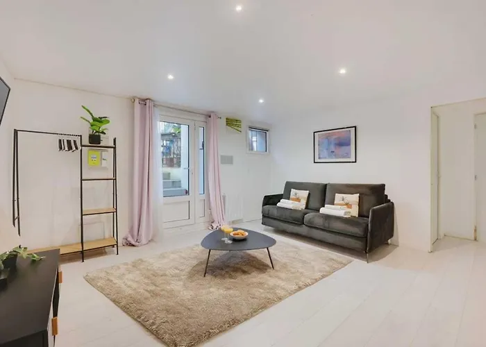 Spacious Apartment-2br-4p Lägenhet